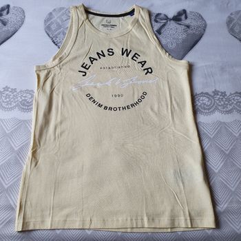 Debardeur de taille 16ans 