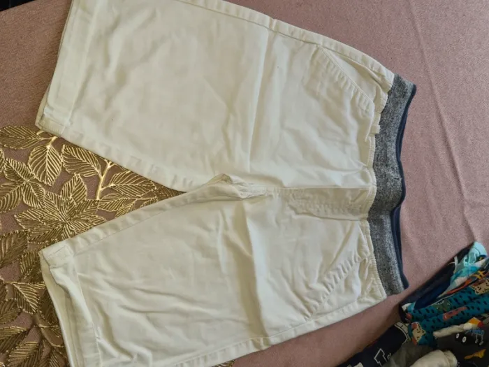 Short blanc cyrillus 10 ans neuf