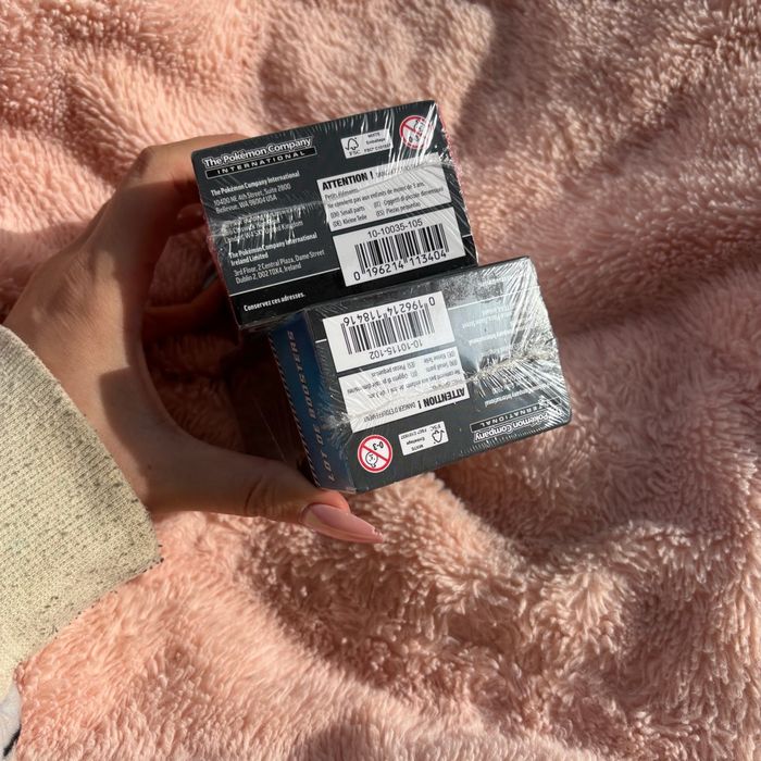 Lot de deux bundle Pokémon écarlate et violet - Flamme blanche et foudre noire - photo numéro 6