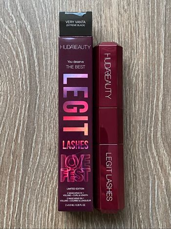 Huda Beauty Lovefest Legit Lashes
