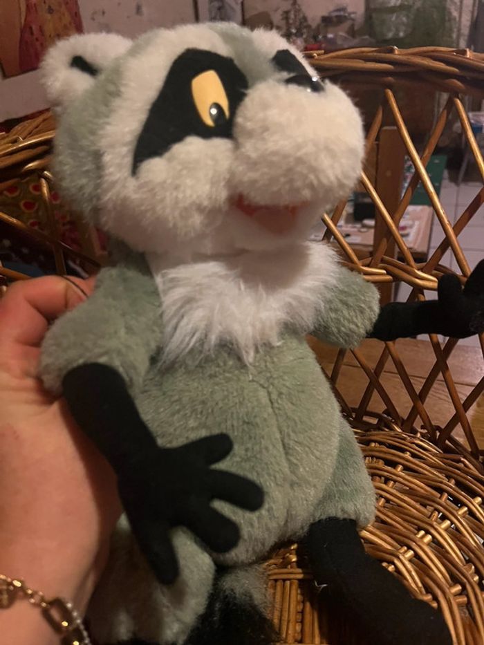 Meeko pocahontas Disney 1995 - photo numéro 6