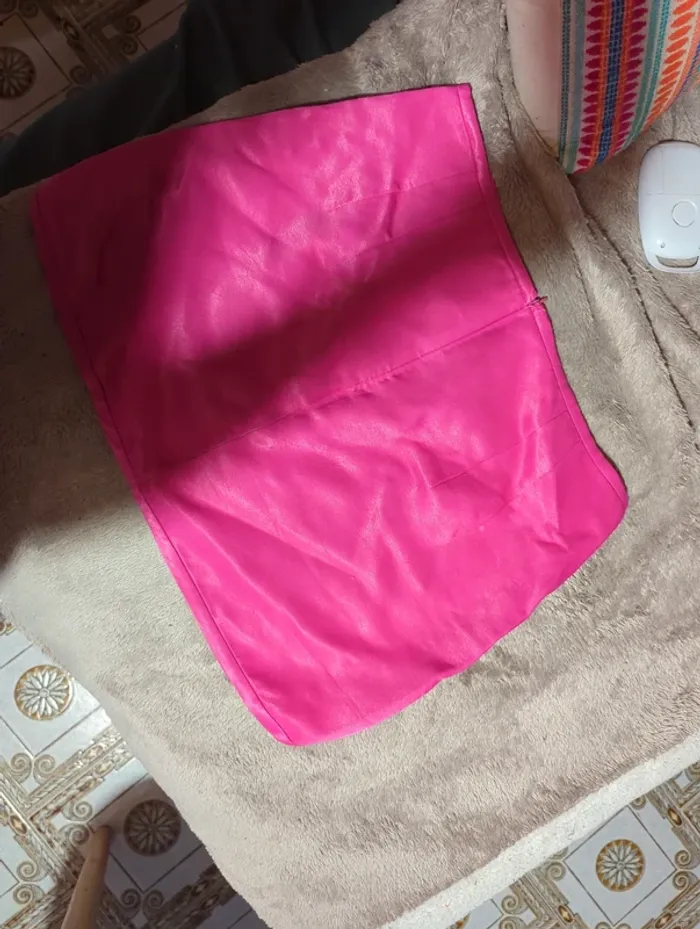 Jupe satinée rose fuschia - photo numéro 5