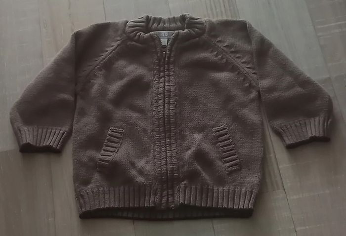 Gilet à zip marron taille 6 mois