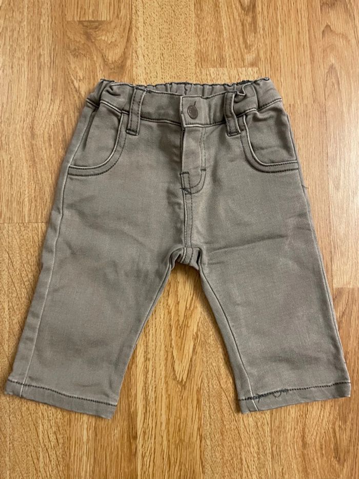 Jean 3 mois petit bisou