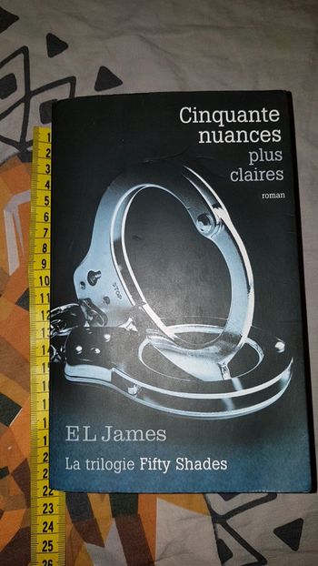 "Cinquante nuances plus claires" n°3 
Réduction jusqu'à -60%