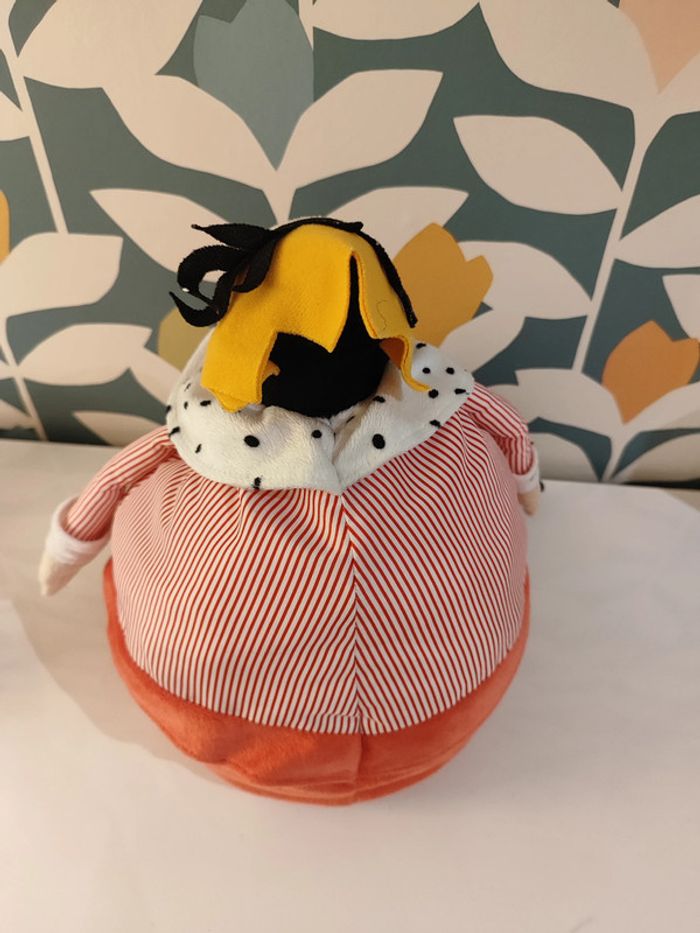 Peluche poupée la reine de coeur ikea - photo numéro 3