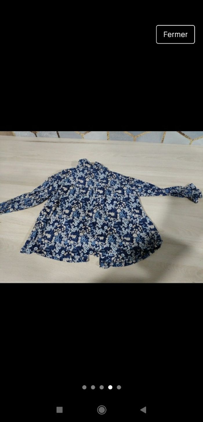 Très belle chemise bébé fille bleue Zara baby fleurie 6/9 mois - photo numéro 4