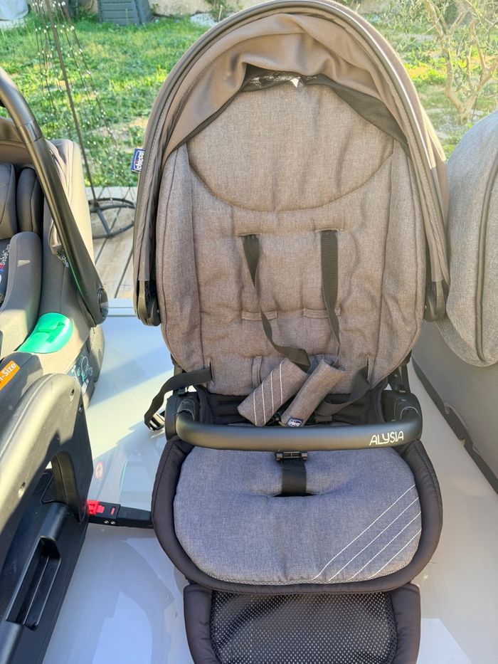 Poussette chicco trio alysia avec isofix - photo numéro 5