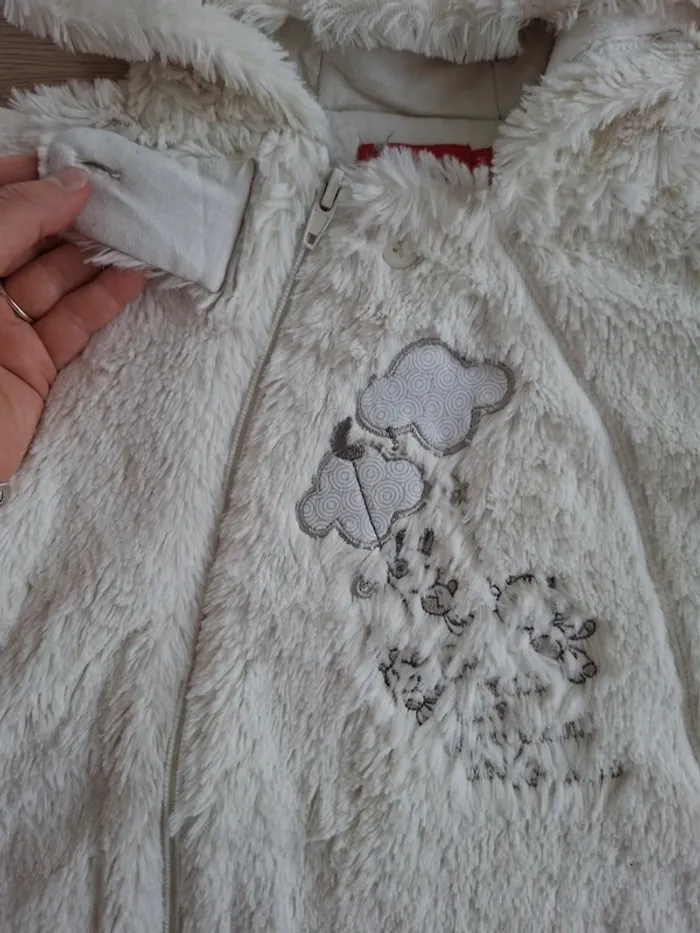 Combinaison Tissaia 6mois - photo numéro 3