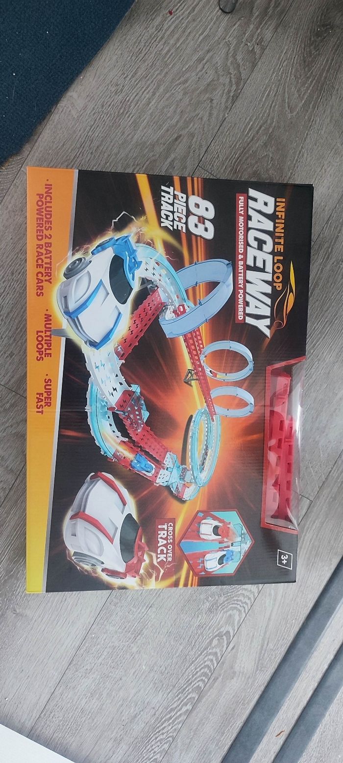 Circuit voiture infinite loop raceway
