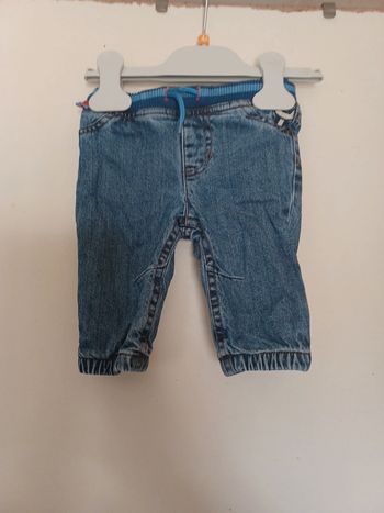 Pantalon jeans 3 mois du pareil au même