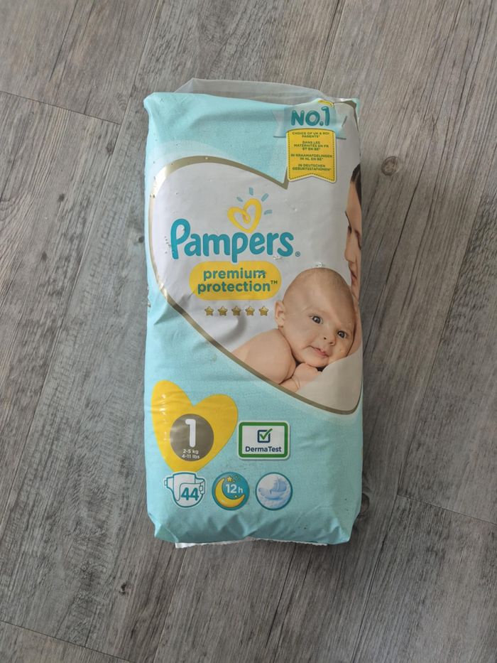 44 couches Pampers taille 1