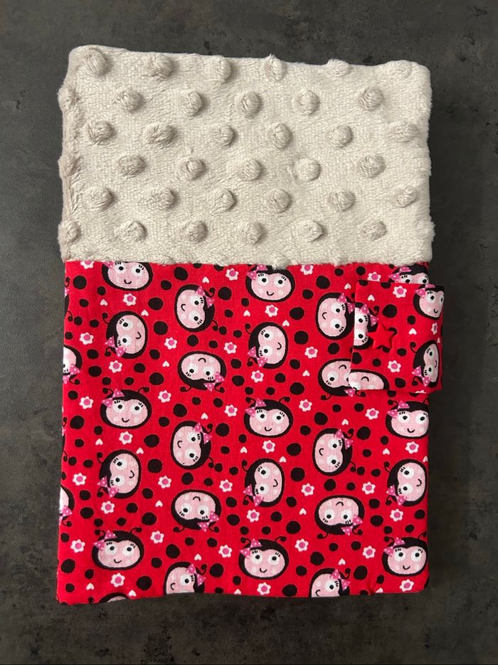 Protège carnet de santé coccinelle