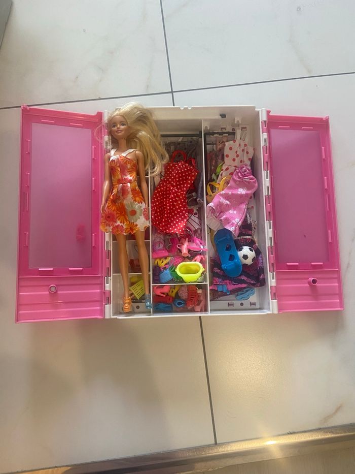 Armoire barbie - photo numéro 2