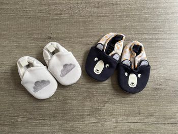 Lot 2 paires chaussons bébé