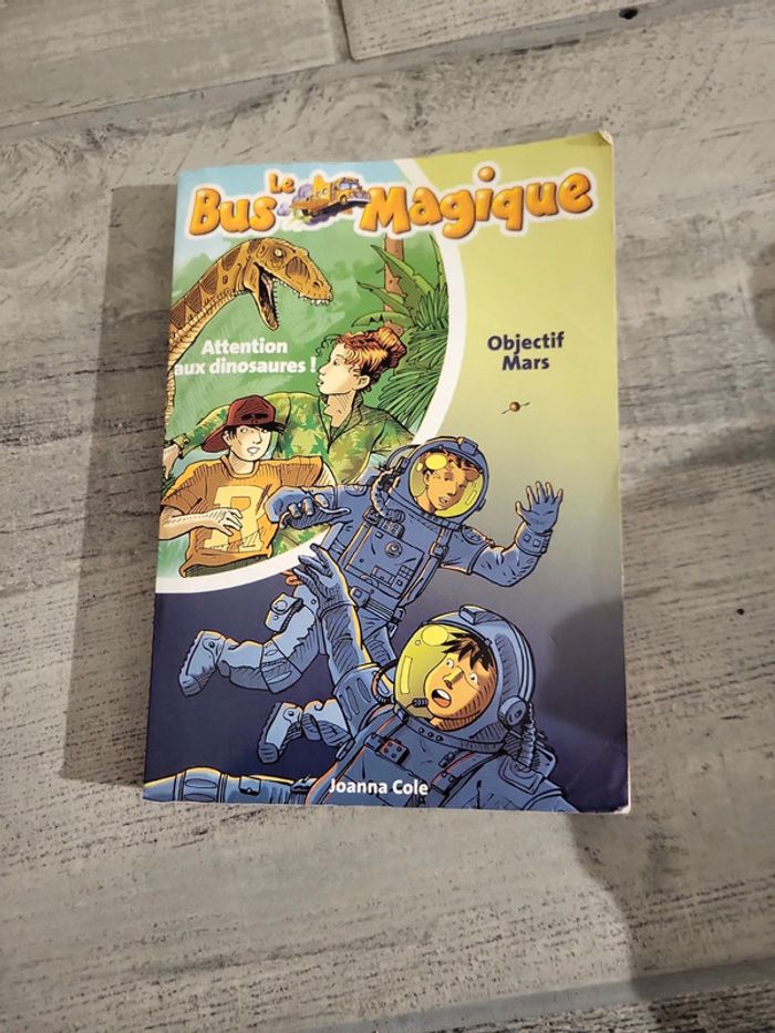Livre le bus magique