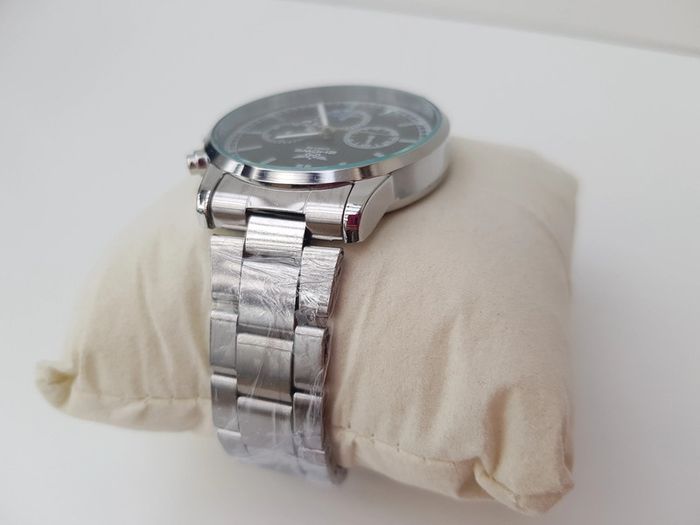 Montre Argentée Et Noire Homme - photo numéro 9