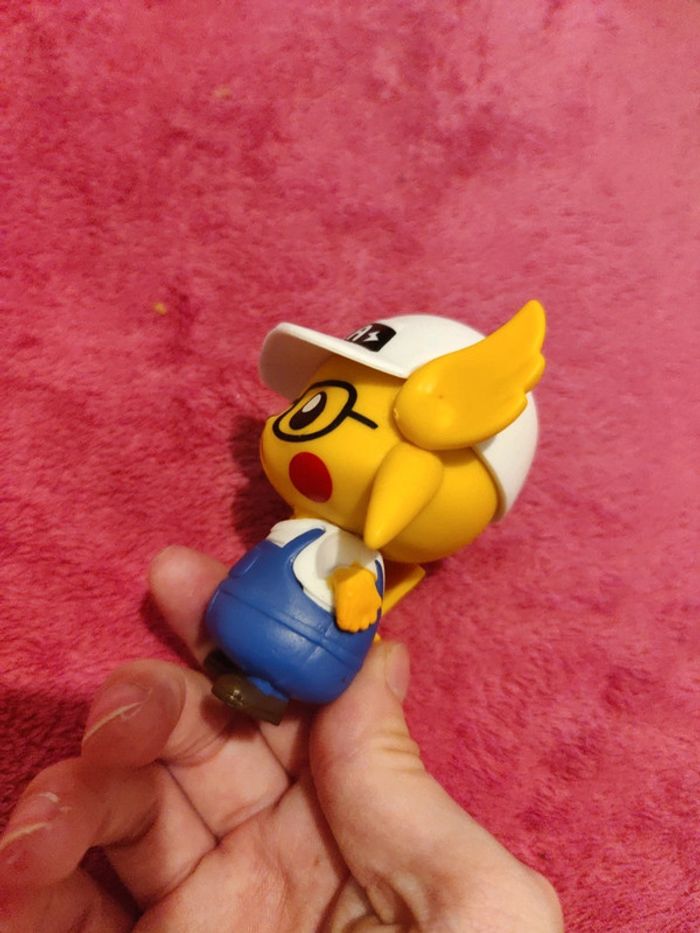 Petite figurine Pikachu - photo numéro 3