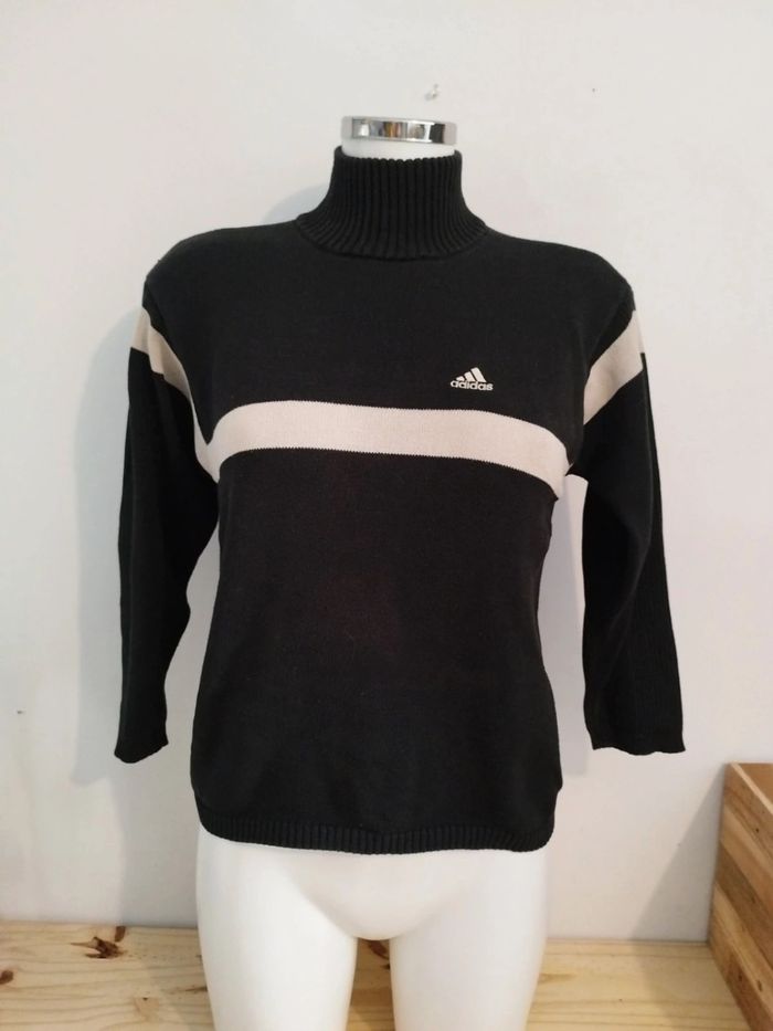 Pull col roulé