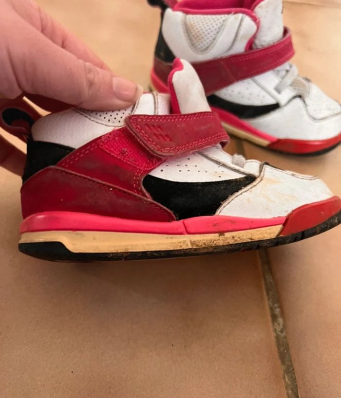 Air Jordan Nike taille 25 - photo numéro 2