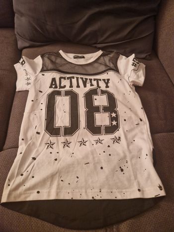 Tee shirt taille 8 ans