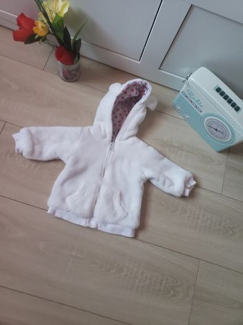 Veste polaire réversible 🎀 6 mois 3€