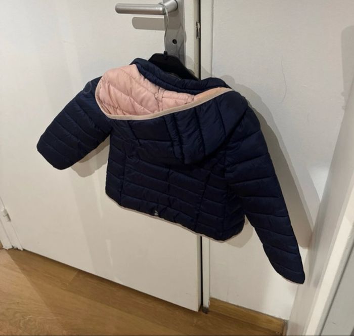 Doudoune fille  okaidi  taille 5 ans très bon état - photo numéro 2