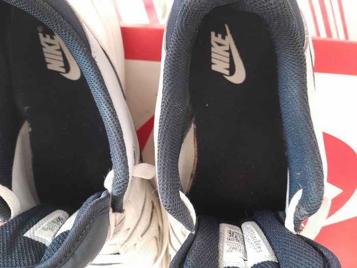 Paire de chaussures Nike Pointure 42 - photo numéro 10