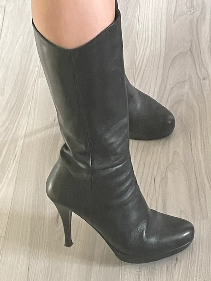 Bottes noires en cuir - photo numéro 7
