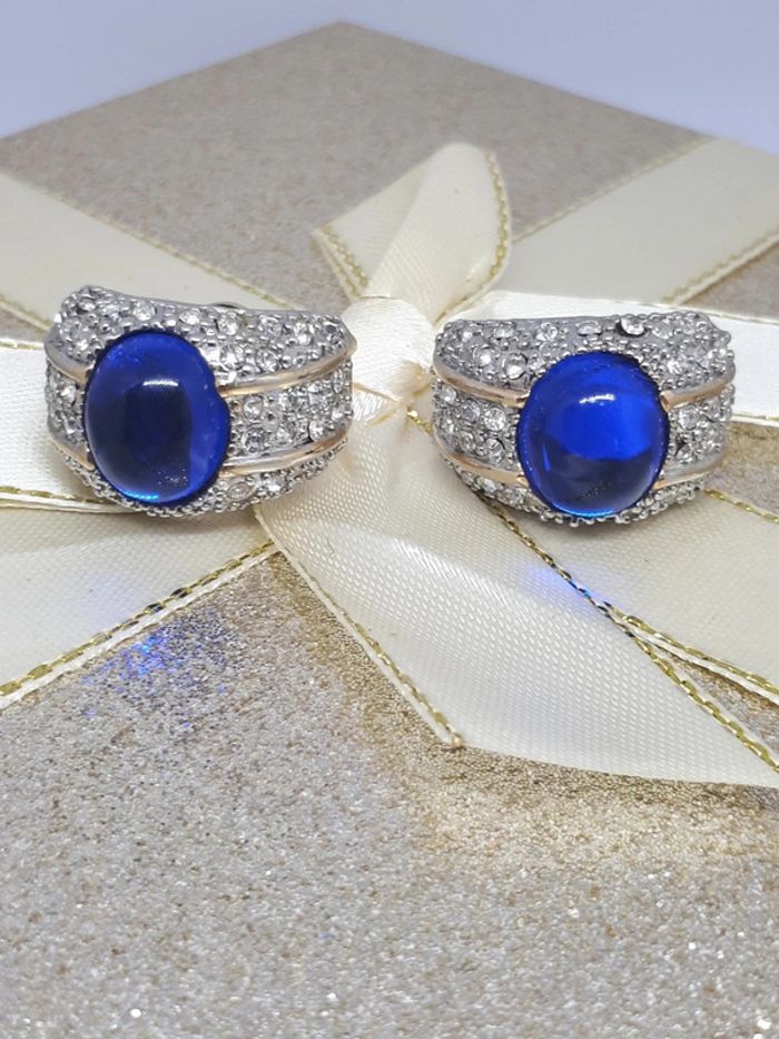 Très élégant boucles d'oreilles année 1950