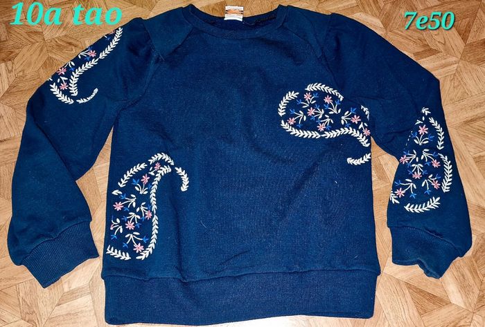 Pull 10ans tape a loeil