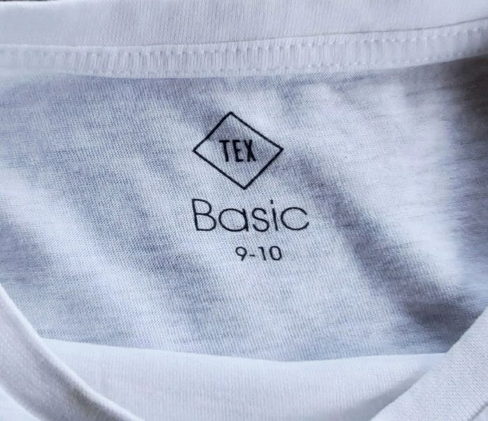 T.shirt blanc imprimé 10 ans - photo numéro 3