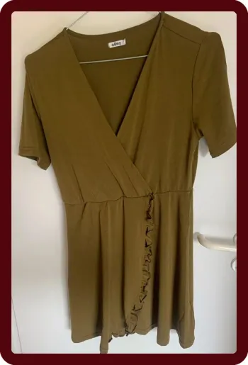 Robe kaki