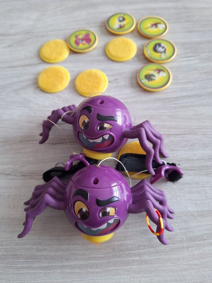 Jouet araignée et magnet à attraper avec scratch