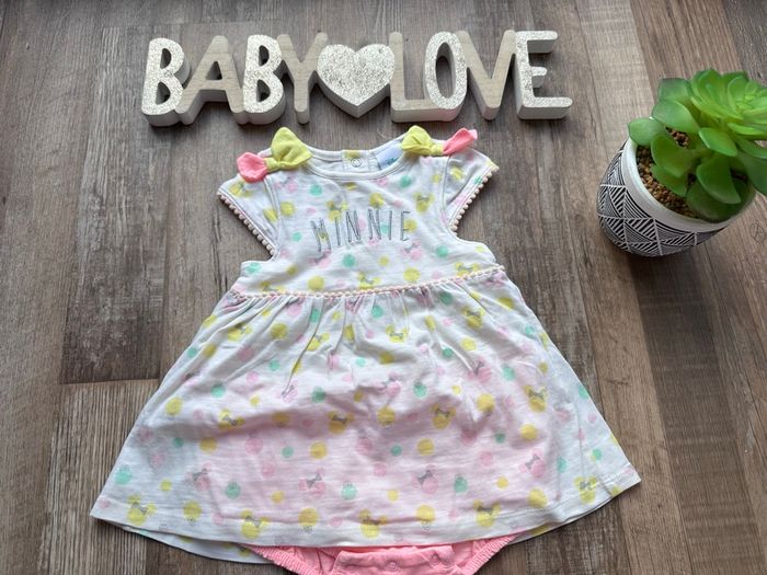- Robe Disney - 6 mois - Très bon état