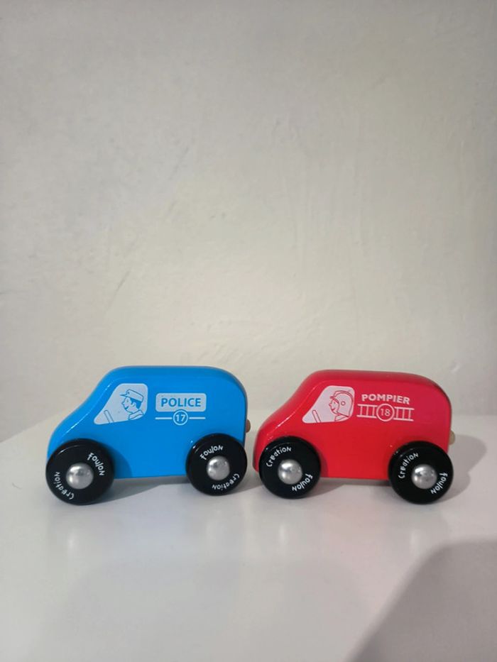 Création foulon 2 Voitures en bois police pompier