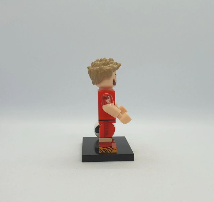 🎽 Figurine Footballeur Coupe du Monde 2022 Équipe du Danemark - Christian Eriksen - (Style Lego) 🎽 - photo numéro 4