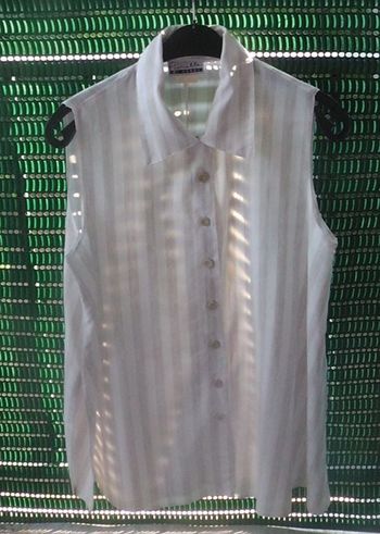 Chemisier sans manche rayé