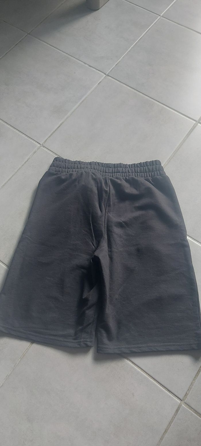 Short Airness taille 12 ans - photo numéro 4