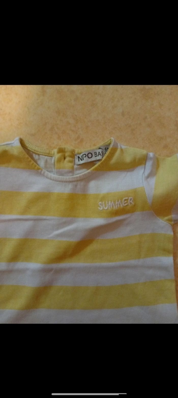 Lot de 2 t shirt taille 6 mois - photo numéro 3