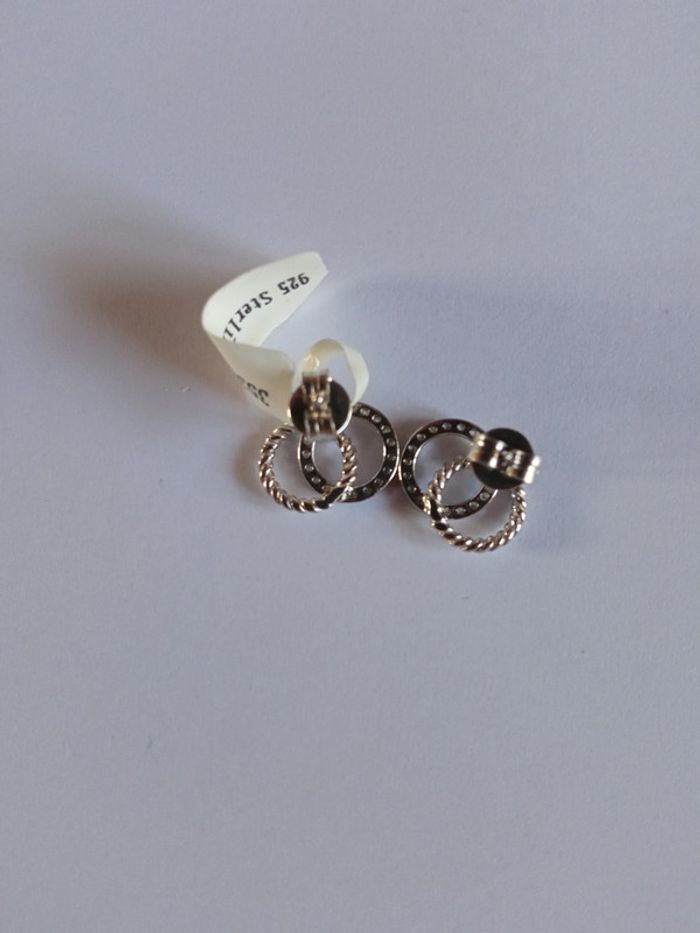 Boucles d'oreilles "anneaux entrelacés" - photo numéro 4