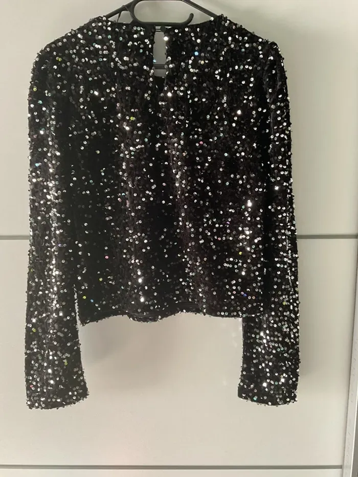 Blouse courte à sequins - photo numéro 5