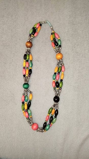 Collier multicolore en bois