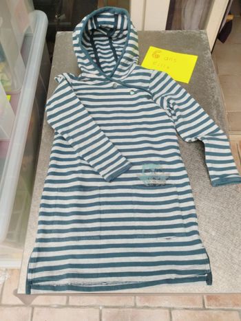 Robe manches longues à capuche 6 ans fille Vertbaudet