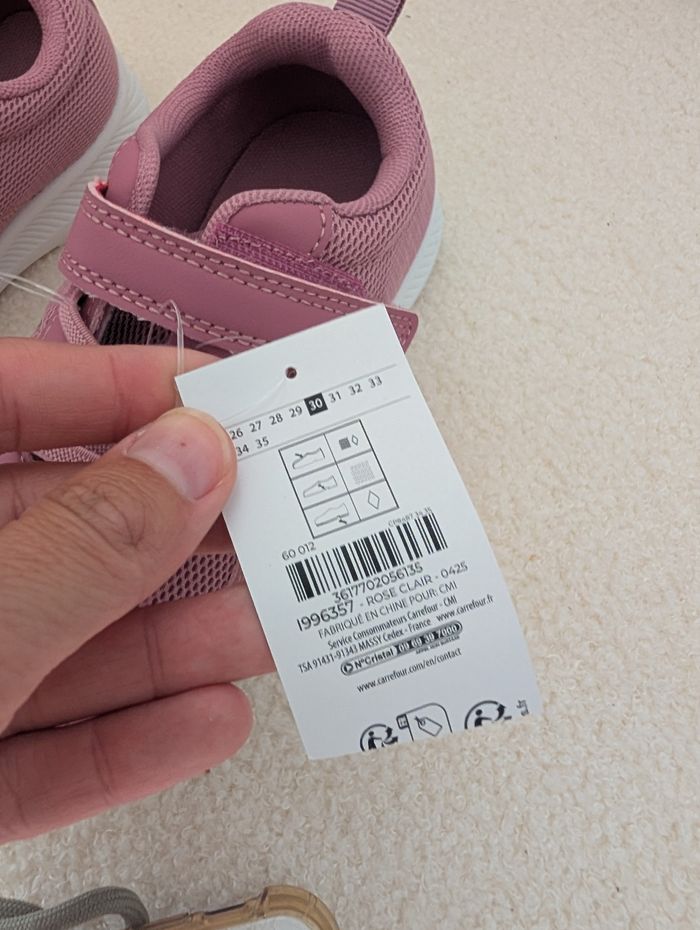 Baskets filles pointure 30 Neuves étiquette - photo numéro 2