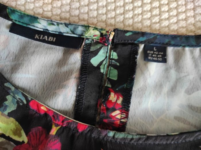 Haut femme fleuri - photo numéro 3