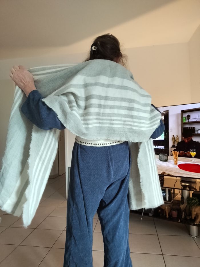 Grande écharpe chaude ZARA mixte - photo numéro 3