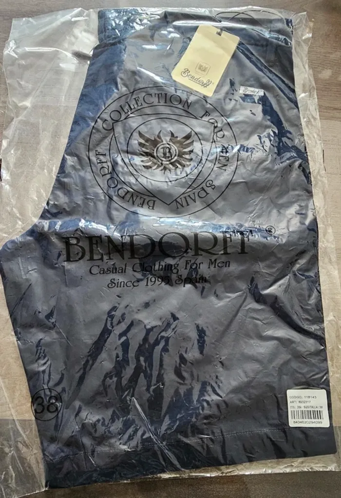 Bermudas bendorff taille 46 marine neuf