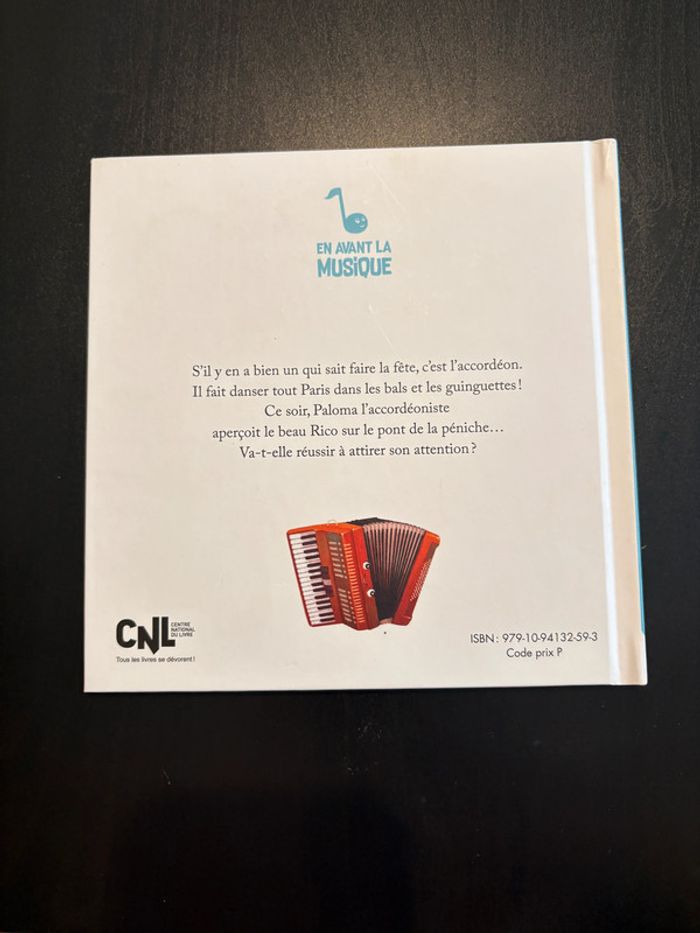 Livre Macdo -  L’accordéon, marchand de bonheur - photo numéro 2