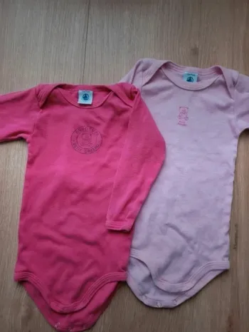 Lot de 2 bodies Petit Bateau 12 mois